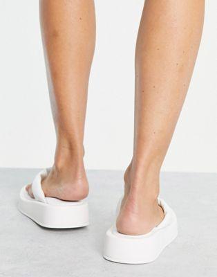 Kaltur Chunky Sole Flip Flops in White PU