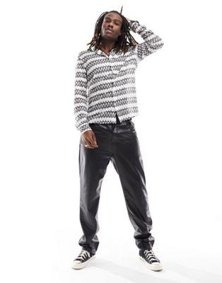 Textured Knit Zig-Zag Print Shirt for Men