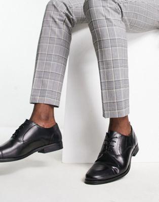 Black Leather Oxford Shoes with Toe Cap