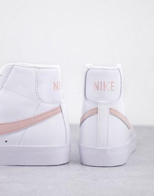 Nike Blazer Mid '77 Vintage Sneakers in White/Pink